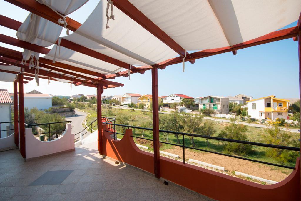 Apartments Leon Razanac Exterior photo