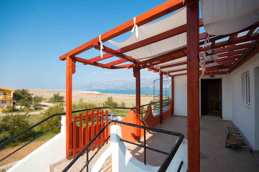 Apartments Leon Razanac Exterior photo